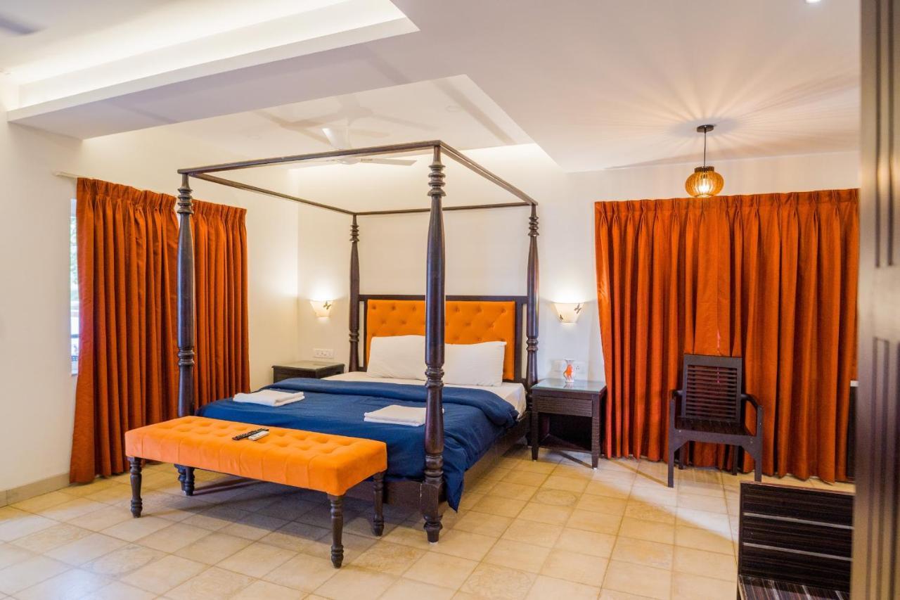 Marine Studios Le Pension Кандолим Экстерьер фото