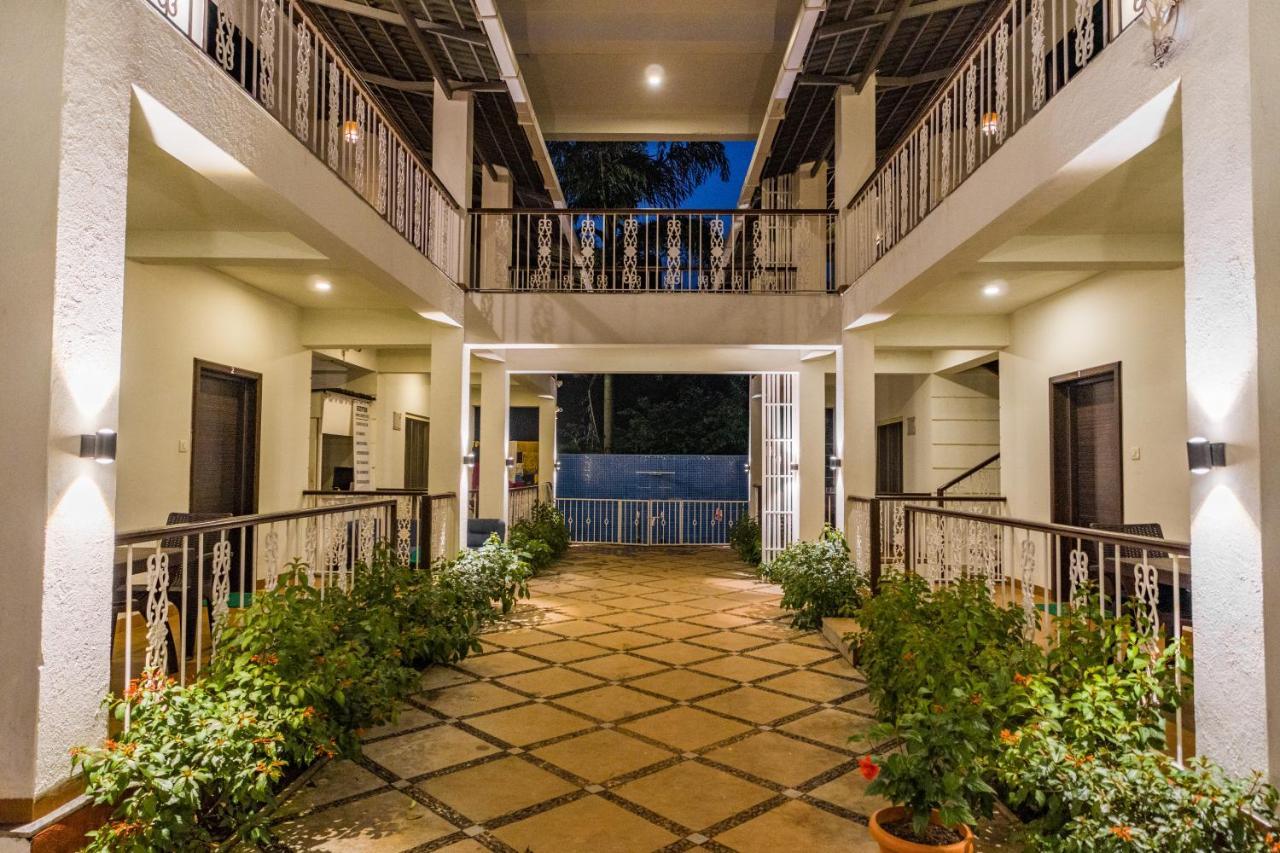 Marine Studios Le Pension Кандолим Экстерьер фото